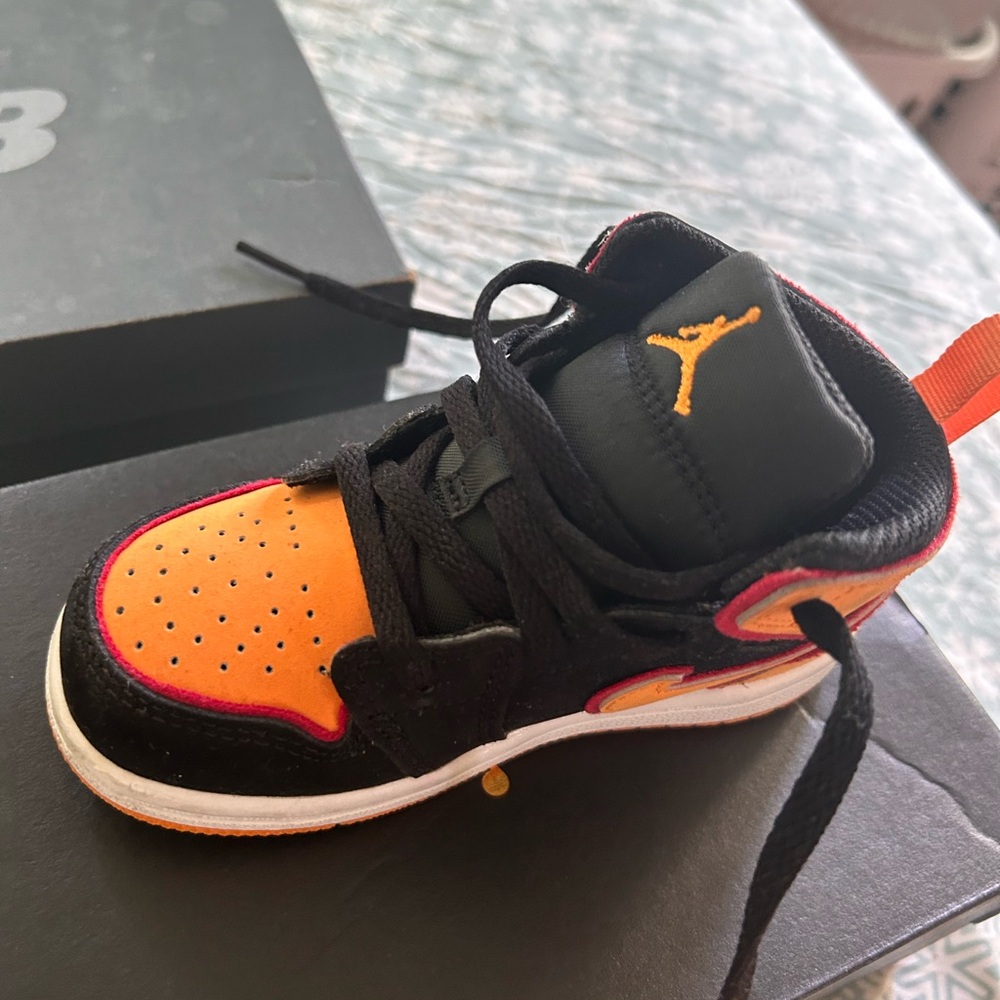 Nike Jordan orange and black gentle used 2twice for the most